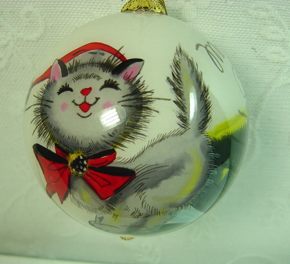 PIER 1 HAND PAINTED ROUND GLASS ORNAMENT-GRAY KITTEN BY FIREPLACE-2017-WITH BOX